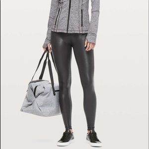 EUC LULULEMON Black Foil Wunder Under Sz6
